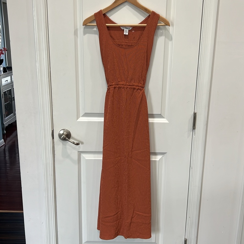 NWT ATHLETA round neck solid midi dress